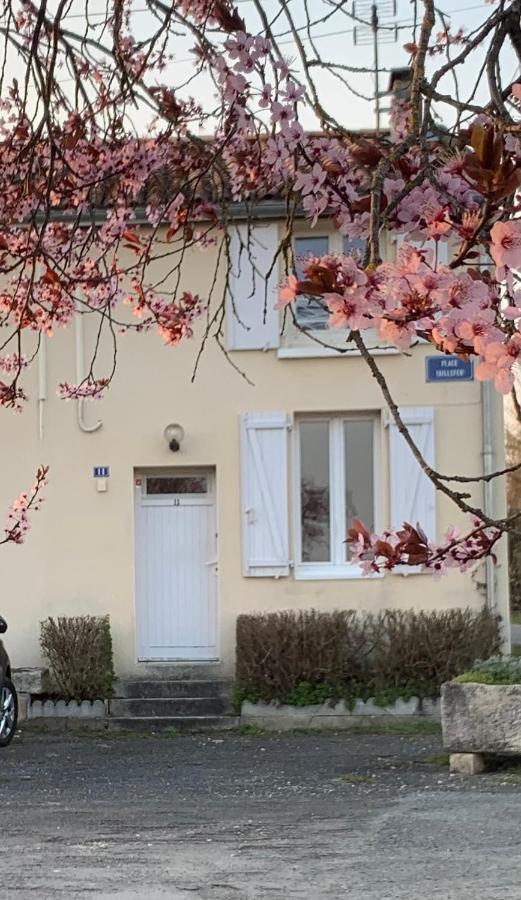 La Maison D'Eloi Montignac-Charente Екстер'єр фото